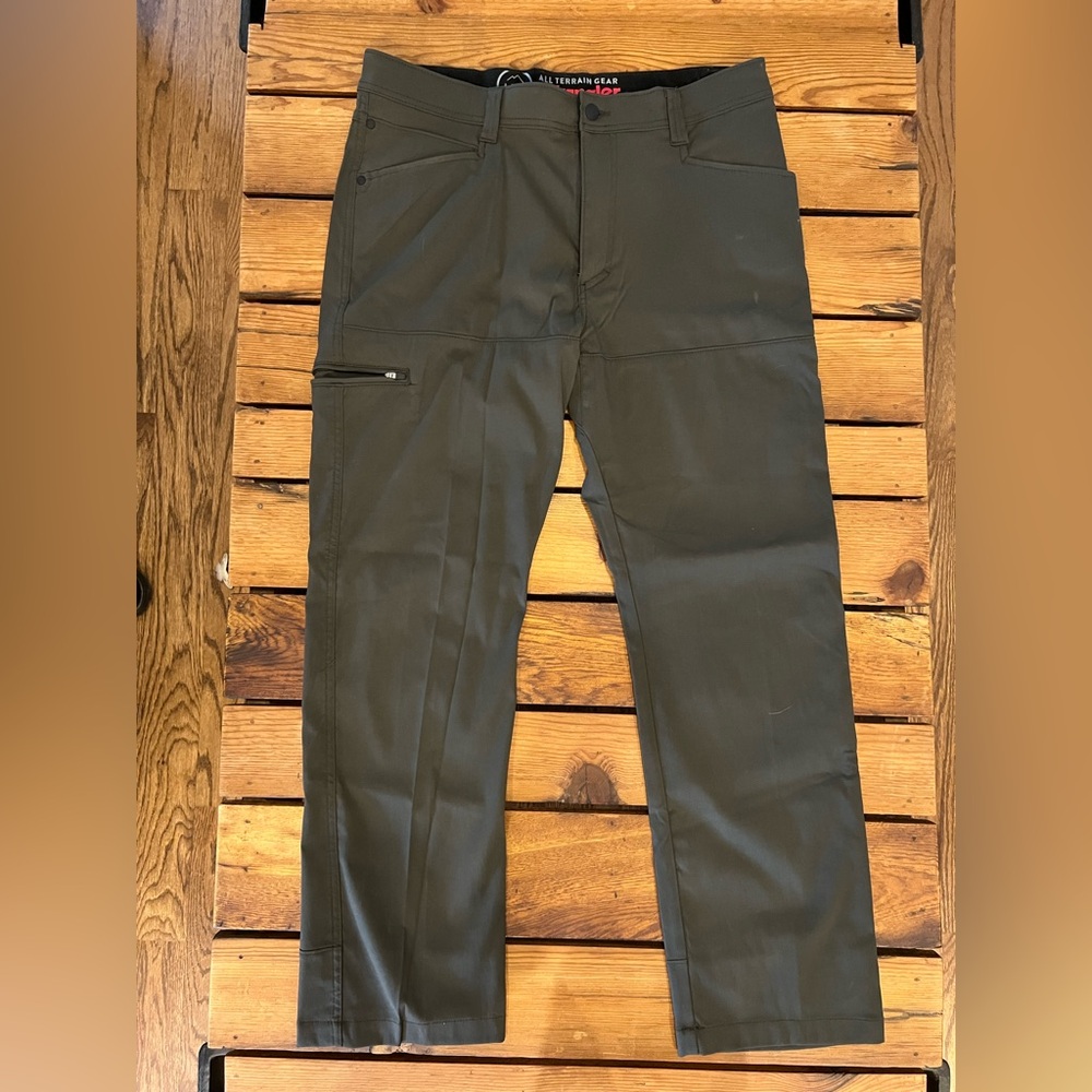 Wrangler Men's Dark Green Cargo Pants